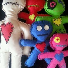 Куклы необычные, смотреть сидя