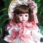 Маленькая пастушка с овечкой , полностью фарфоровая (415.1)