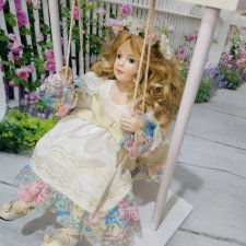 Алисия на качелях (351.2)