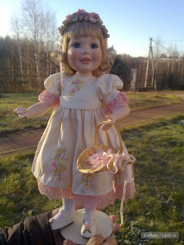 С детства я любила кукол, а в сознательном возрасте собирала