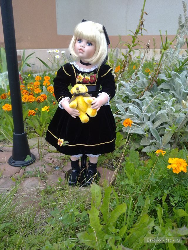 Полли с мишкой