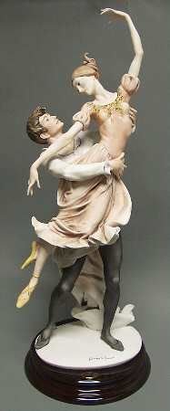 Куклы-статуэтки Джузеппе Армани (Giuseppe Armani dolls). Настоящий творец красоты (фото 6)