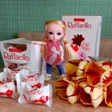 С праздниками! Лили в день 8 марта