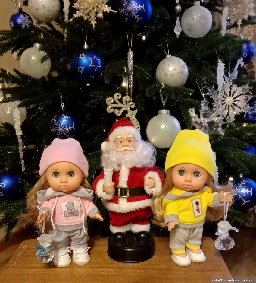 Нарядные Сонечки у ёлочки