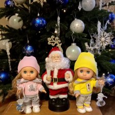 Нарядные Сонечки у ёлочки