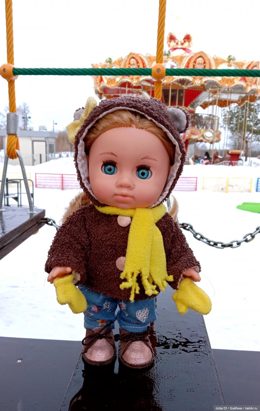 Сонечка. Прогулка в парке