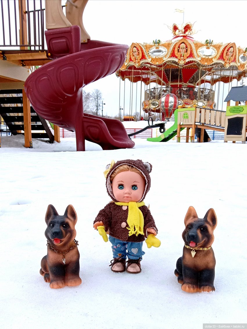 Сонечка. Прогулка в парке