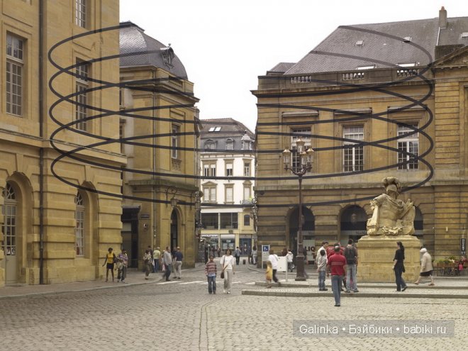 Парадоксальная геометрия Феличе Варини