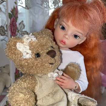 Сестренка дома