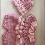 Вязанные комплекты для маленьких кукол