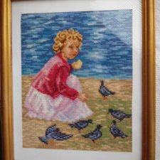Большая вышитая картина "Девочка и птицы, голубки". Ручная вышивка.