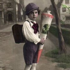 Что такое Schultüte? И с чем его едят