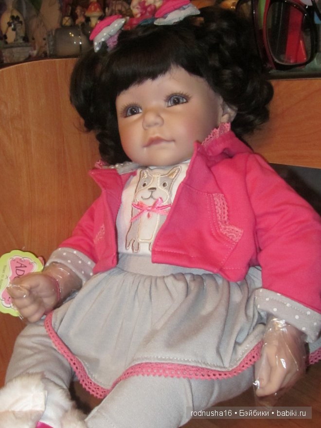 Adora: «Name your own baby» (Назови свою малышку)Чудесная брюнетка с голубыми глазами