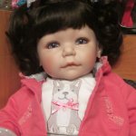 Adora: «Name your own baby» (Назови свою малышку)Чудесная брюнетка с голубыми глазами