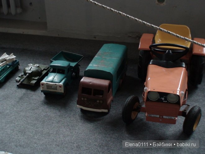 Выставка Игрушки прошлого века из коллекции Ирины Киек в Краснодарском краевом музее