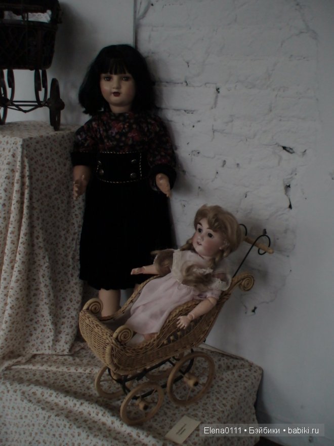 Выставка "Игрушки прошлого века из коллекции Ирины Киек" в Краснодарском краевом музее | Бэйбики Выставка "Игрушки прошлого века из коллекции Ирины Киек" в Краснодарском краевом музее