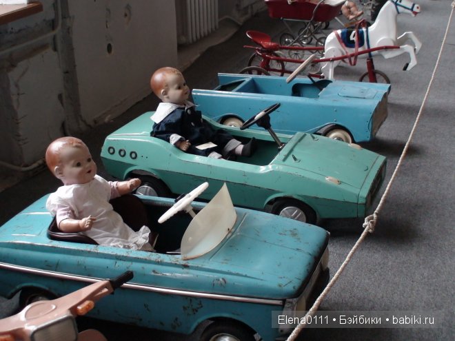 Выставка Игрушки прошлого века из коллекции Ирины Киек в Краснодарском краевом музее