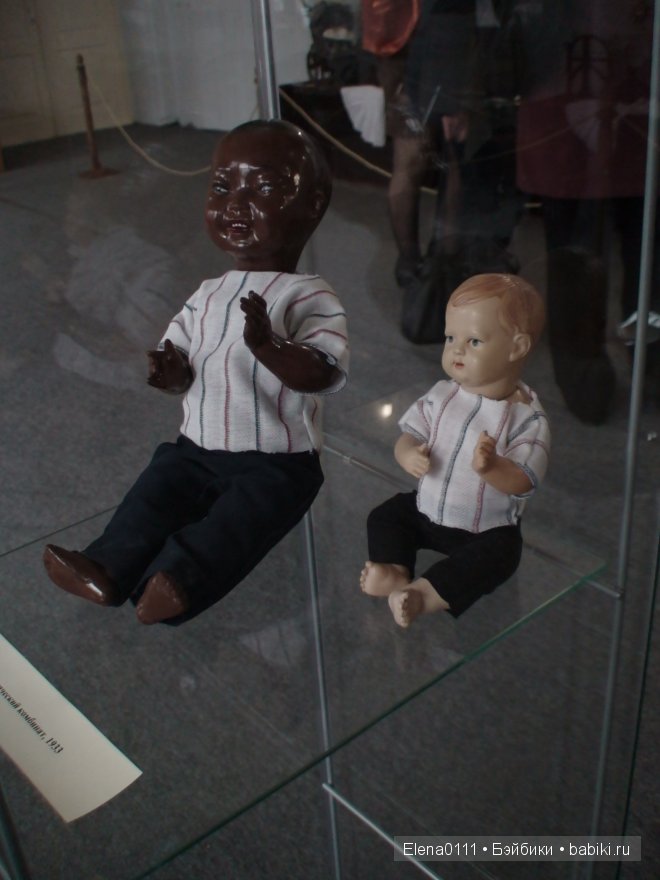 Выставка "Игрушки прошлого века из коллекции Ирины Киек" в Краснодарском краевом музее | Бэйбики Выставка "Игрушки прошлого века из коллекции Ирины Киек" в Краснодарском краевом музее