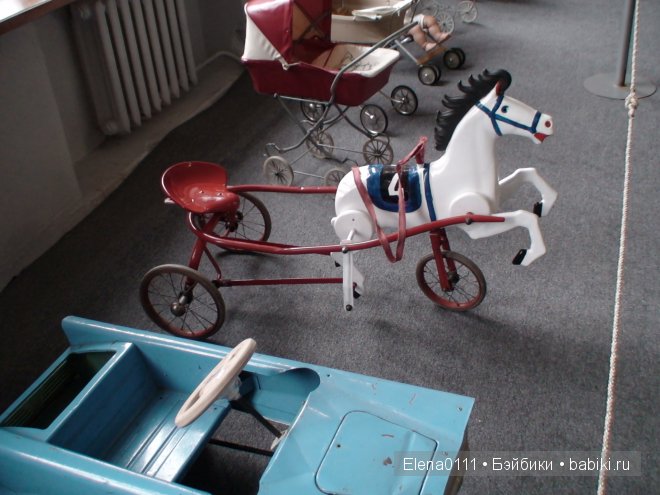 Выставка Игрушки прошлого века из коллекции Ирины Киек в Краснодарском краевом музее