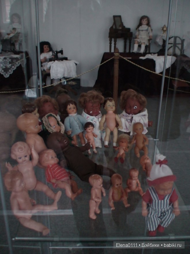 Выставка "Игрушки прошлого века из коллекции Ирины Киек" в Краснодарском краевом музее | Бэйбики Выставка "Игрушки прошлого века из коллекции Ирины Киек" в Краснодарском краевом музее
