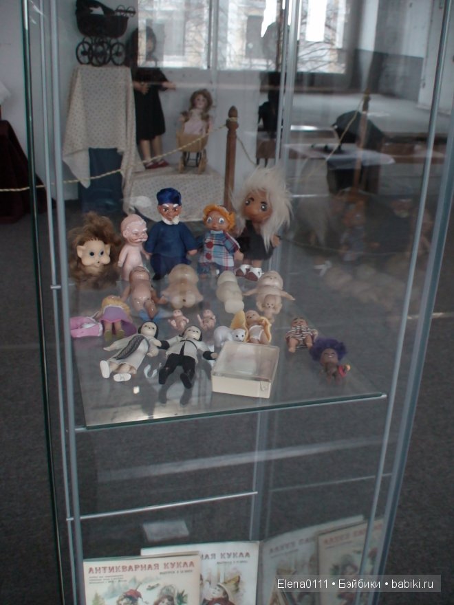 Выставка "Игрушки прошлого века из коллекции Ирины Киек" в Краснодарском краевом музее | Бэйбики Выставка "Игрушки прошлого века из коллекции Ирины Киек" в Краснодарском краевом музее
