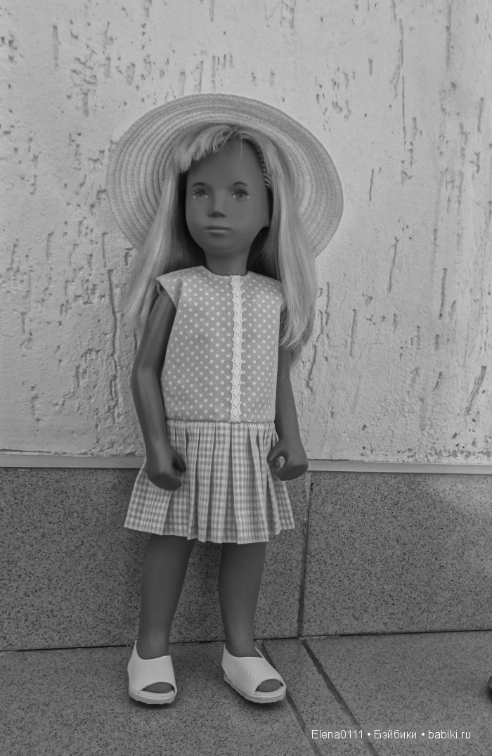 Два наряда для Саши. Sasha Morgenthaler