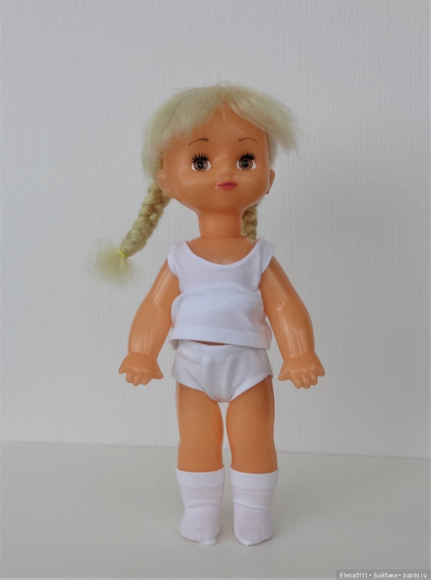 Одеваю Олю. "Кругозор", Москва, СССР (фото 2)