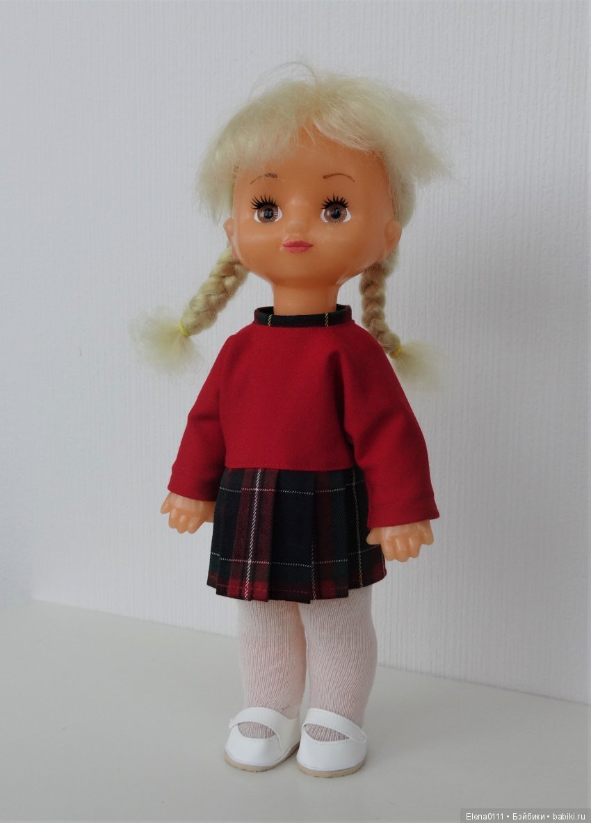 Одеваю Олю. "Кругозор", Москва, СССР (фото 5)