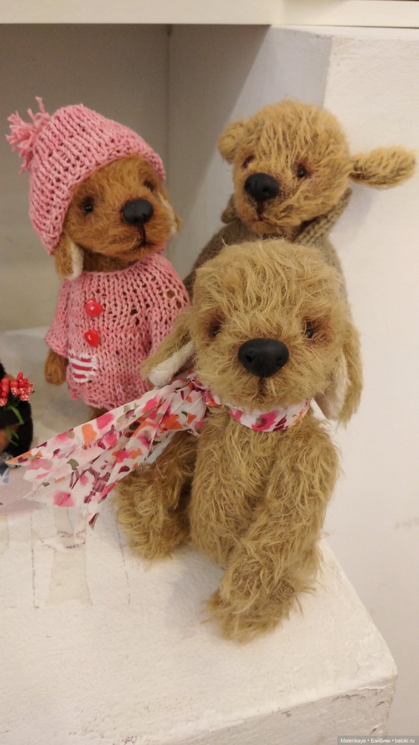 Просто очаровательные песики от куратора выставки Александры Павловой!