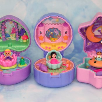 Очень много Polly Pocket и один Yeloli
