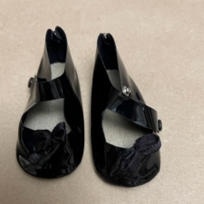 Пара обуви для куклы клеенка