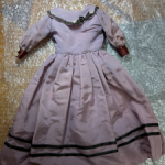 Платье винтажное для куклы на кожаном теле  примерно 50 см