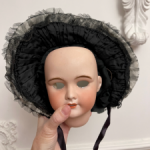 Боннет для антикварной куклы