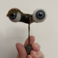 Большие антикварные глаза на рокере