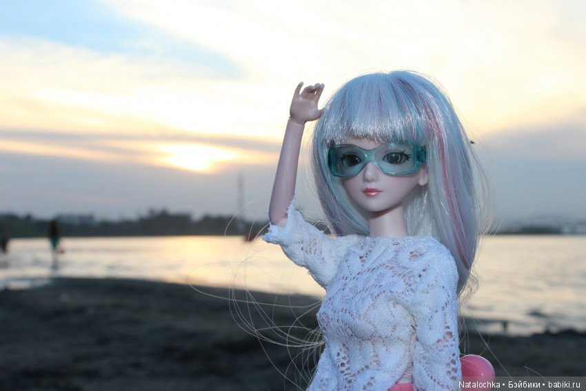 Проводили солнышко и встретили луну! Прогулка с куклой Звездой подиума 29 см