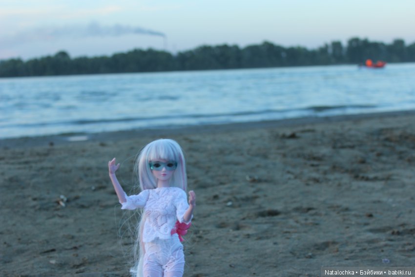 Проводили солнышко и встретили луну! Прогулка с куклой Звездой подиума 29 см