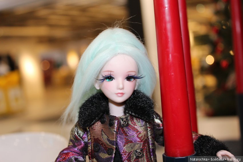 Предновогодняя прогулка с куклой Черри Звезда подиума 29 см (фото 10)