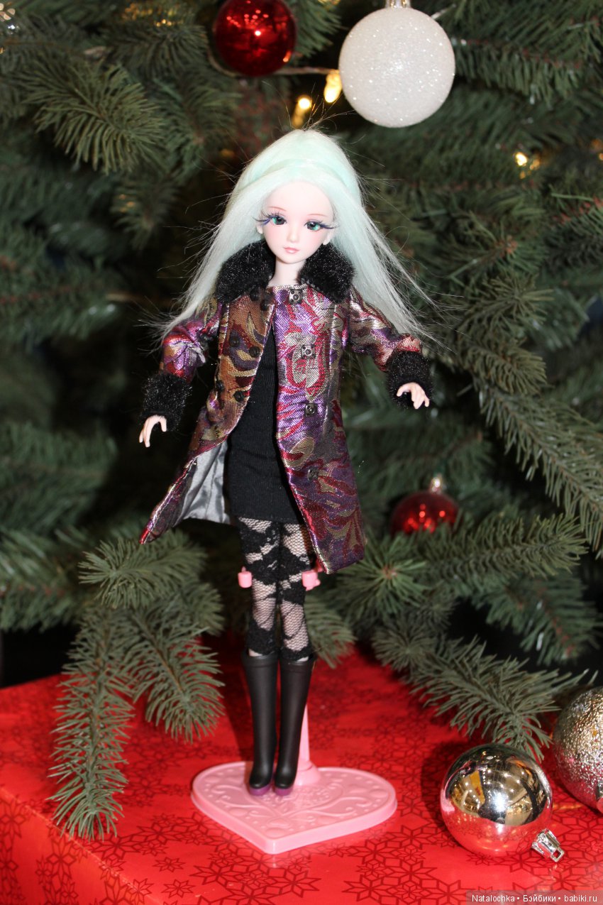 Предновогодняя прогулка с куклой Черри Звезда подиума 29 см (фото 4)