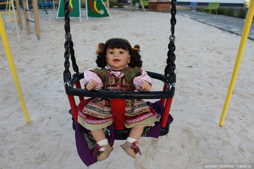 Итальянка Стефания из серии Адора Дети мира