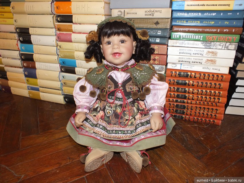 Итальянка Стефания из серии Адора Дети мира