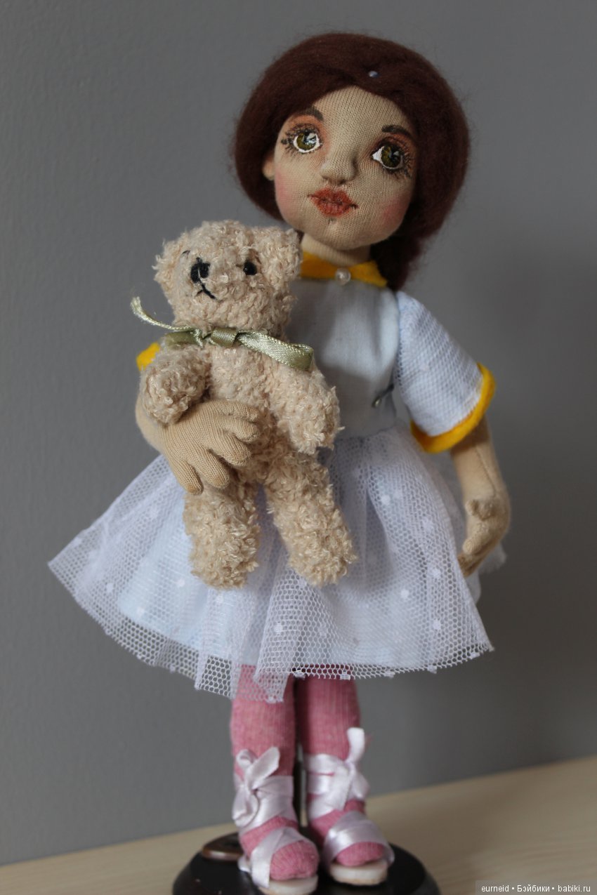 Проба пера в текстильной кукле (фото 7)