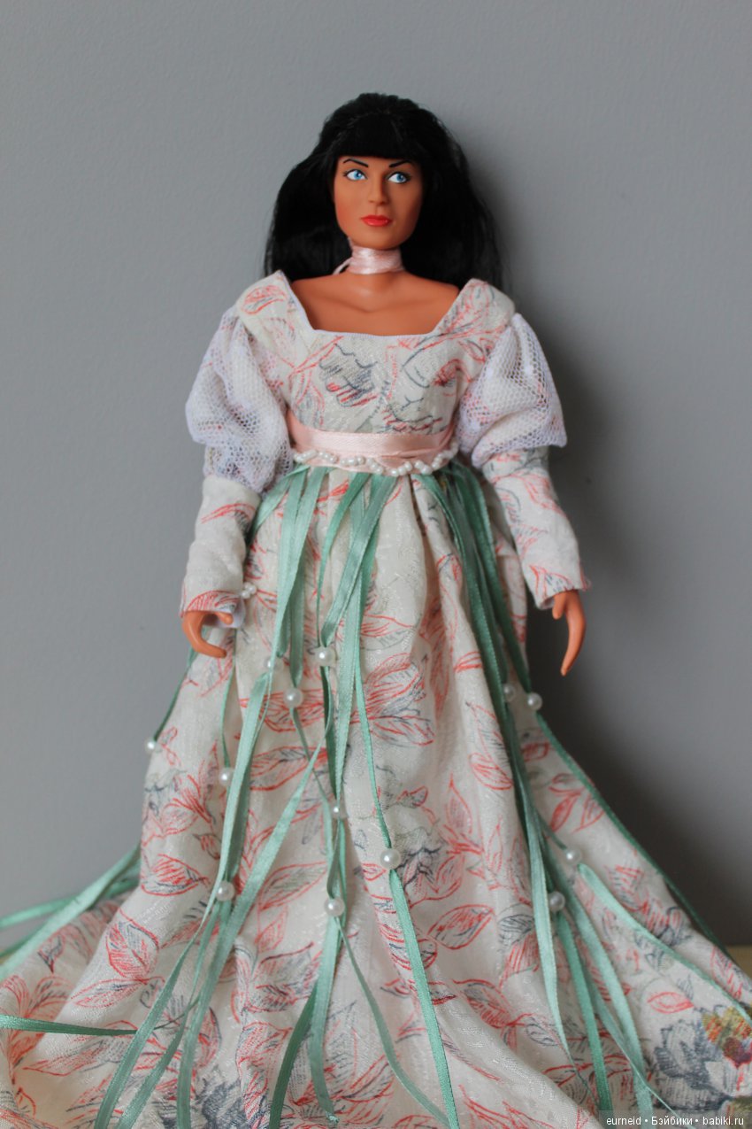 Кукла по сериалу Зена - королева воинов