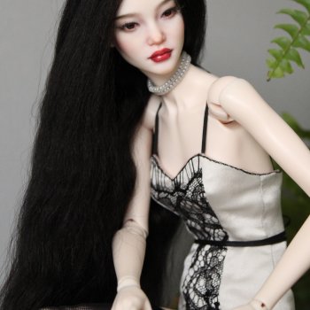 Леди одевается