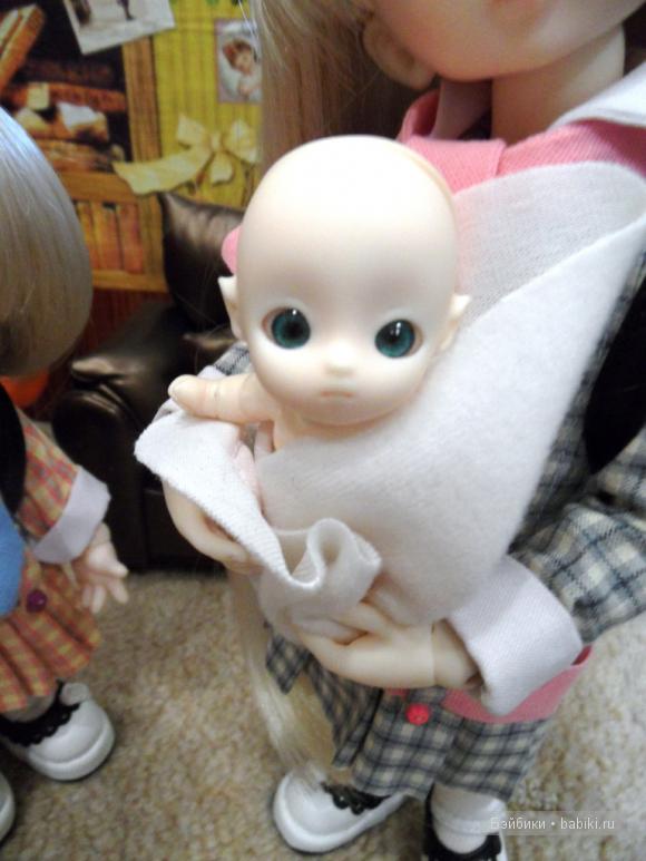 Подкидыш бжд, или, У семерых нянек дитя без глазу