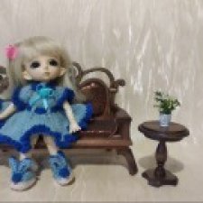 Продам диванчик из натурального дерева ( для кукол до 16 см) Продам диванчик из натурального дерева ( для кукол до 16 см)