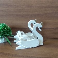 Продам стульчик -" Лебеди"