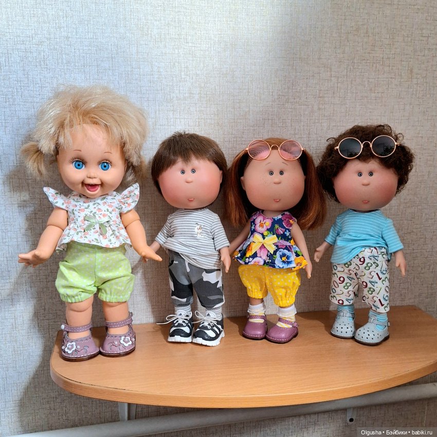 По дороге в Мастерскую — Коллекции игровых кукол (Playline): фото полок