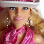 Barbie Марго Робби в ковбойской костюме