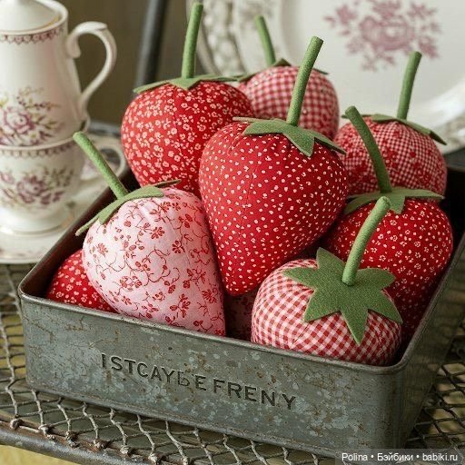 Клубничное настроение: Шьем текстильные ягоды своими руками (схемы и идеи)