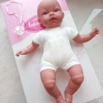 Маленький пупс Антонио Хуан